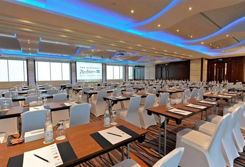 The Diplomat Radisson Blu Hotel Residence & Spa