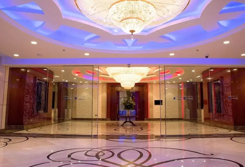 The Diplomat Radisson Blu Hotel Residence & Spa