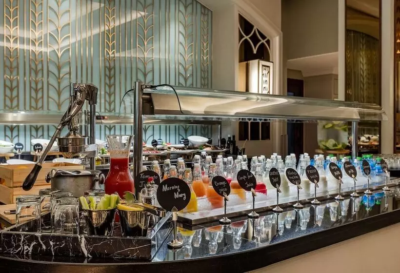 The Diplomat Radisson Blu Hotel Residence & Spa