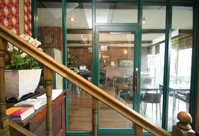 Hotelli Geum Dang Lodge