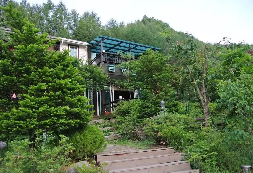 Hotelli Geum Dang Lodge