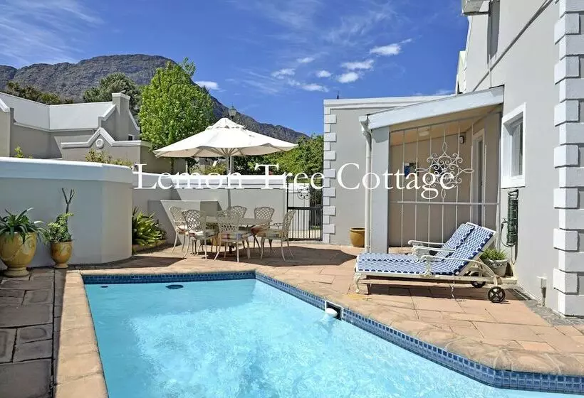 Hotelli Lemon Tree Cottage