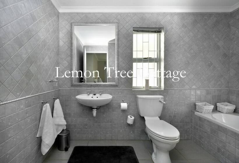 هتل Lemon Tree Cottage