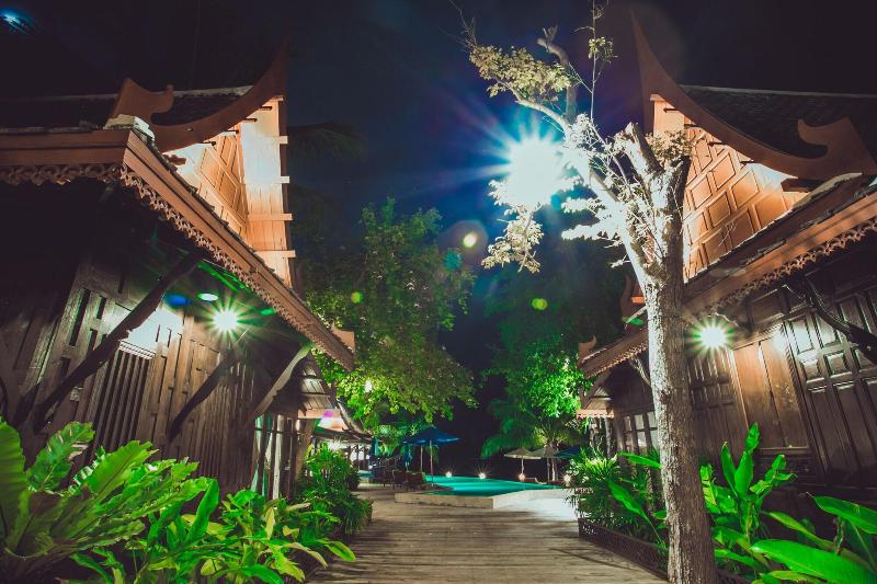 호텔 Sasitara   Thai  Villas