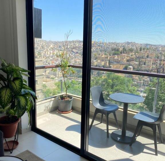 تختخواب و صبحانه Nu Fifty Two