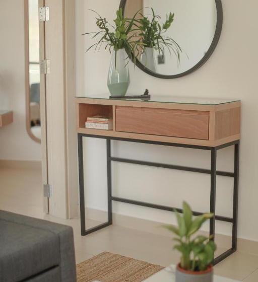 تختخواب و صبحانه Nu Fifty Two