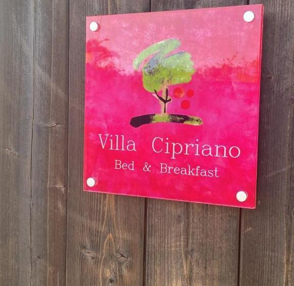 مبيت وإفطار Villa Cipriano