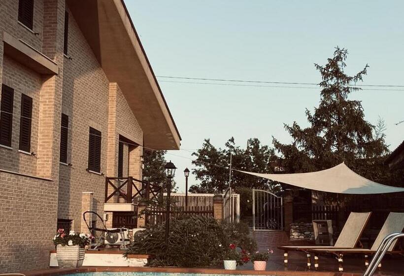 مبيت وإفطار Villa Cipriano