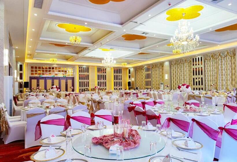 Golden Peacock Hotel Blantyre