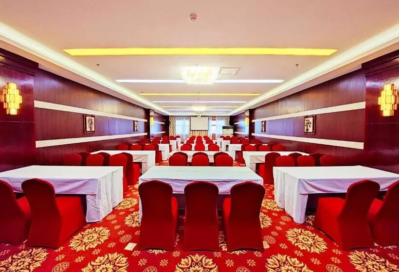 Golden Peacock Hotel Blantyre