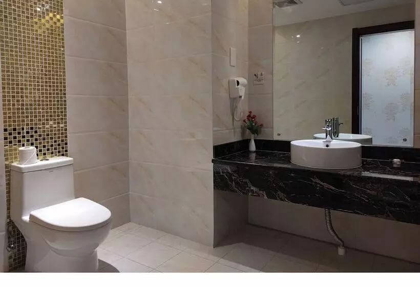 Golden Peacock Hotel Blantyre