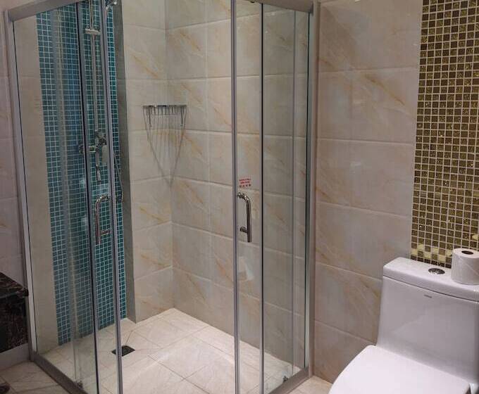 Golden Peacock Hotel Blantyre