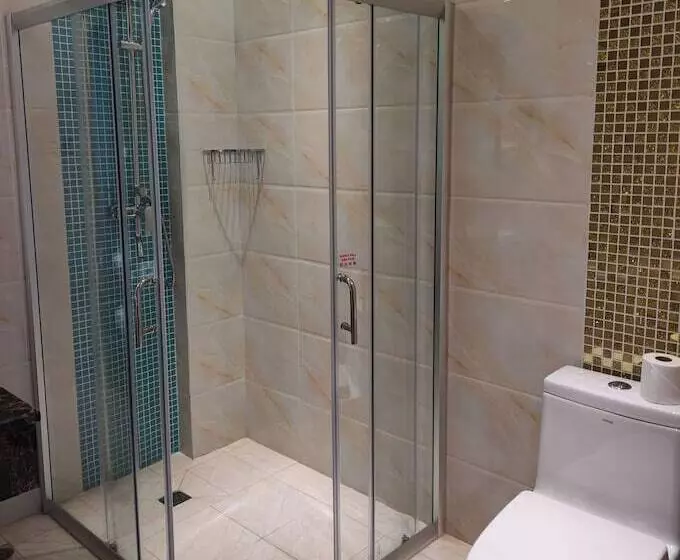 Golden Peacock Hotel Blantyre