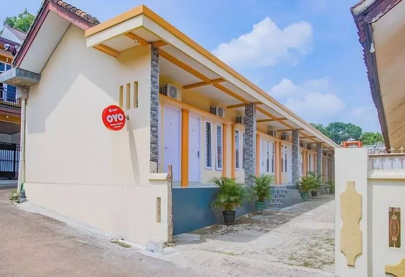 ホテル Oyo 3839 Wisma Bambu Syariah