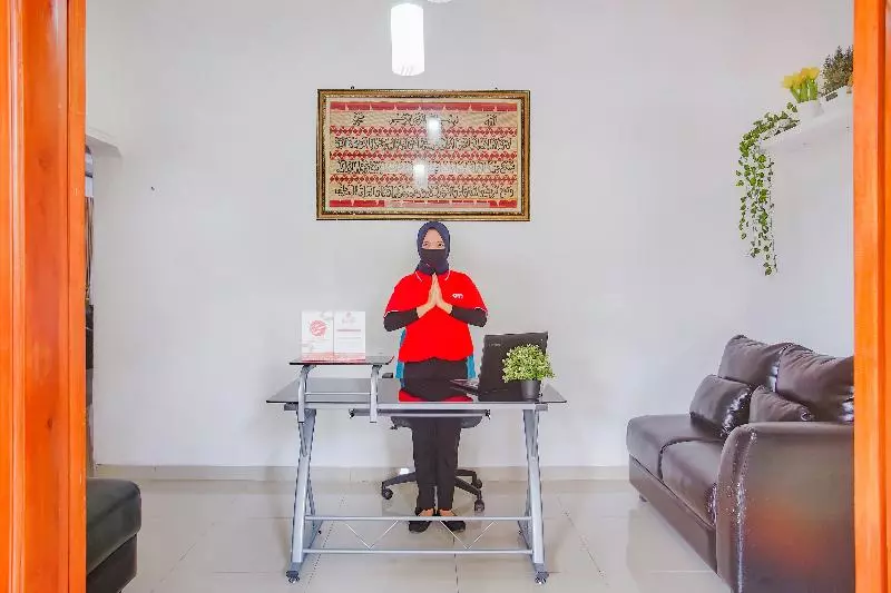 ホテル Oyo 3839 Wisma Bambu Syariah