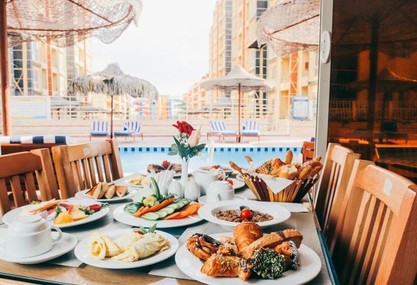 هتل Retal View North Coast Aqua Park