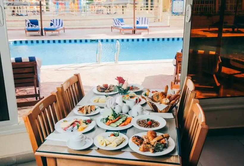 هتل Retal View North Coast Aqua Park