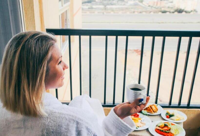 هتل Retal View North Coast Aqua Park