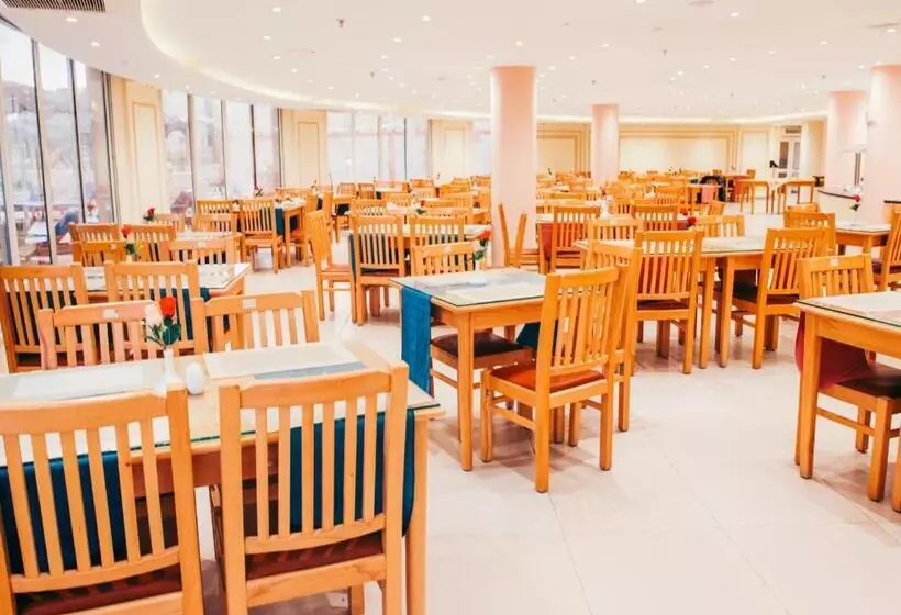 هتل Retal View North Coast Aqua Park