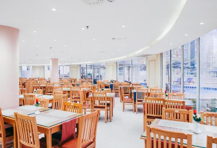 هتل Retal View North Coast Aqua Park