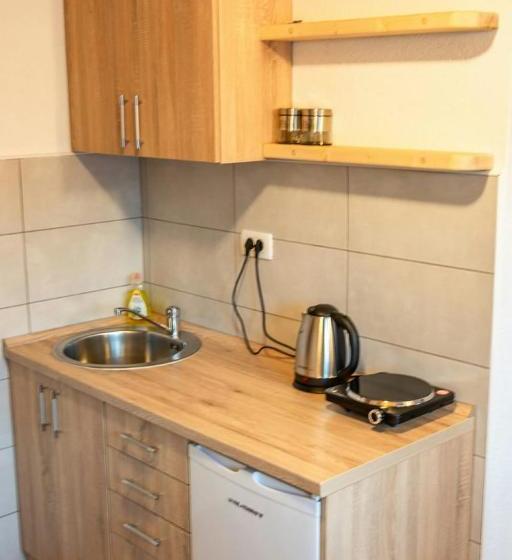 بنسيون Bungalows And Rooms Ivan