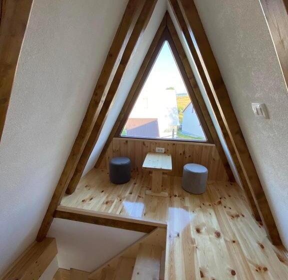 بنسيون Bungalows And Rooms Ivan