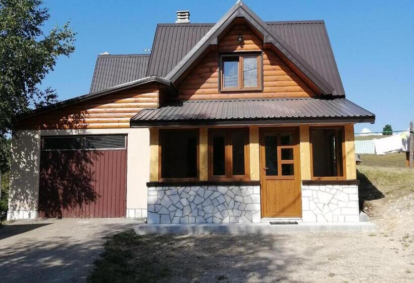 بنسيون Bungalows And Rooms Ivan