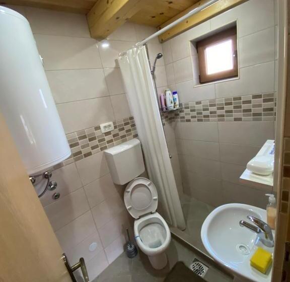 بنسيون Bungalows And Rooms Ivan