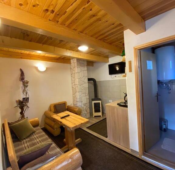 بنسيون Bungalows And Rooms Ivan