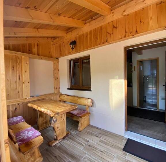 بنسيون Bungalows And Rooms Ivan