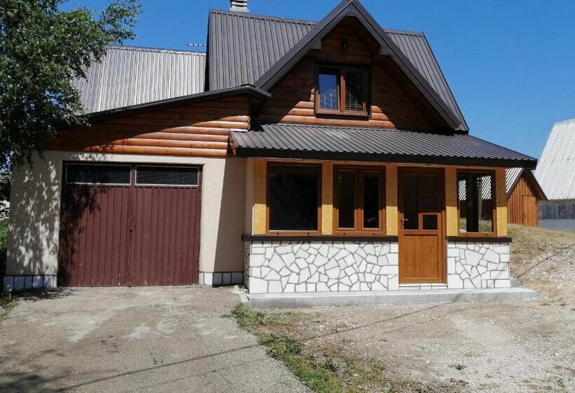 بنسيون Bungalows And Rooms Ivan