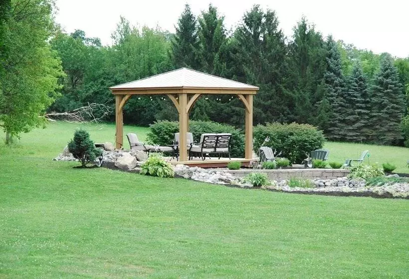 Majatalo Deer Run Lodging House