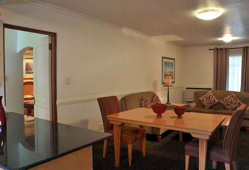 Birchwood Executive Hotel