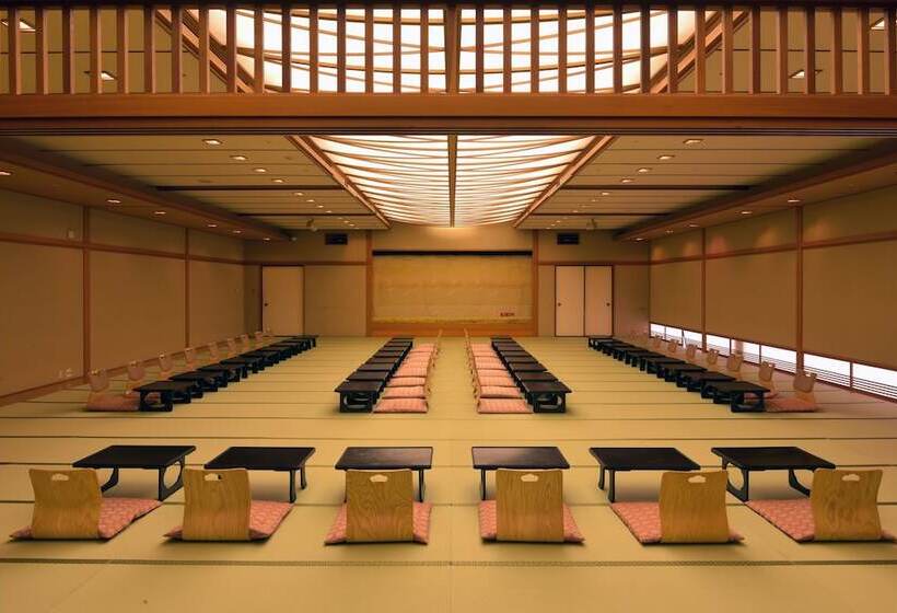 בית מלון כפרי Atami Korakuen