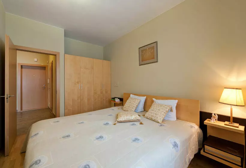 Hotelli Barbacan Apartments