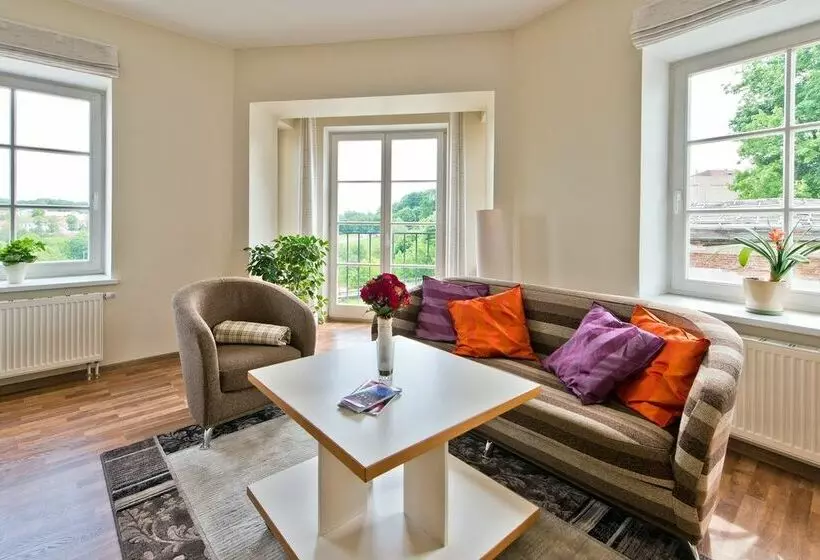 Hotelli Barbacan Apartments