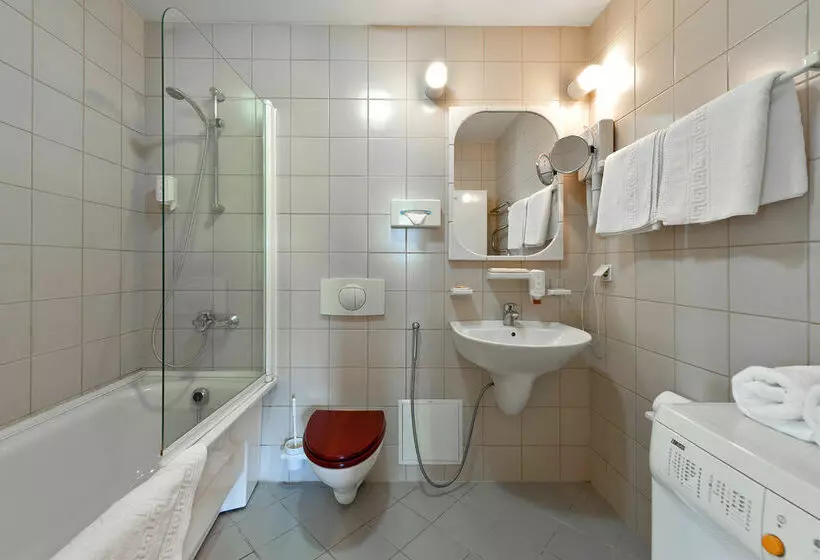 Hotelli Barbacan Apartments