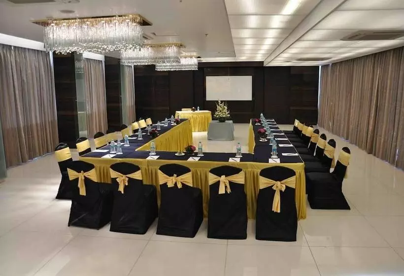 هتل Comfort Inn Sunset