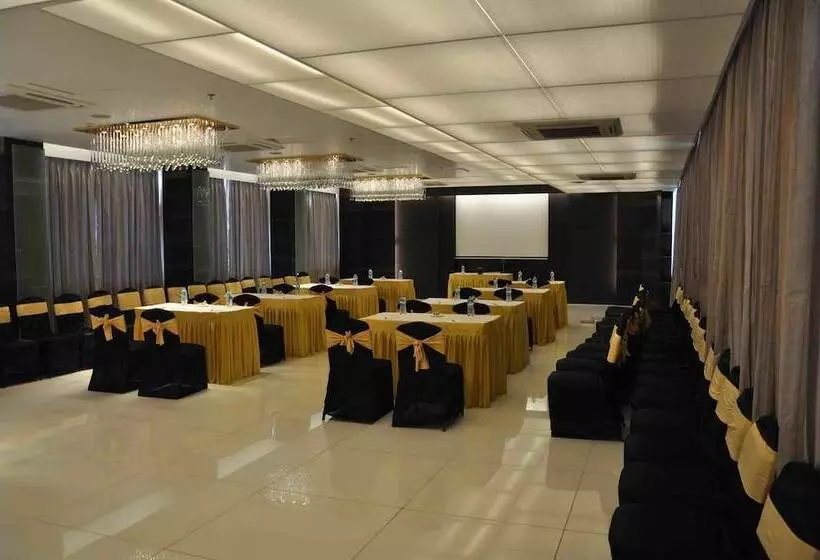 هتل Comfort Inn Sunset