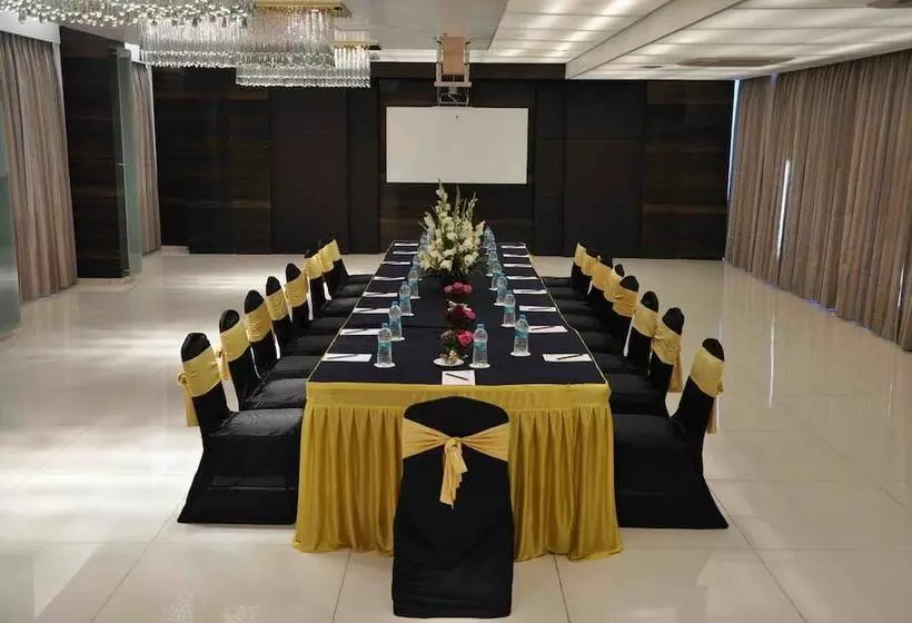 هتل Comfort Inn Sunset