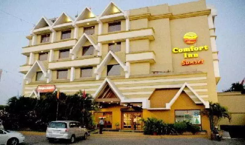 Hotelli Comfort Inn Sunset