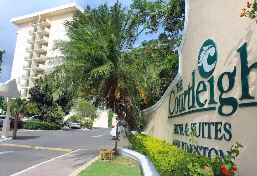 Courtleigh Hotel & Suites