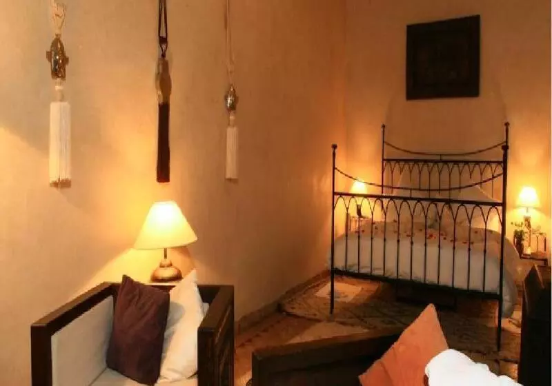 هتل Dar Les Cigognes