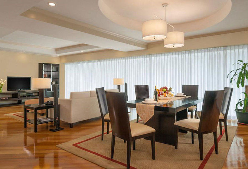 בית מלון כפרי Fraser Place