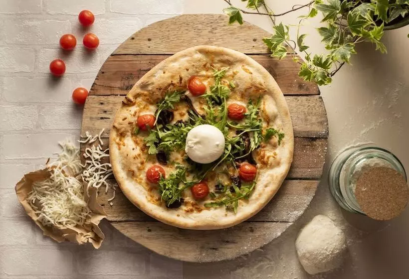 هتل Verdi St George S Bay Marina