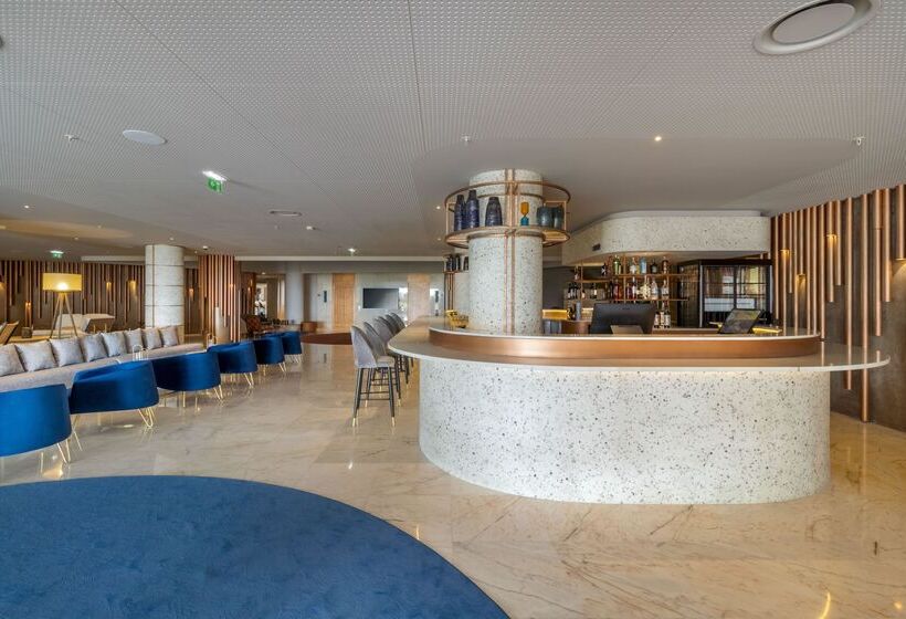 هتل Next by Savoy Signature