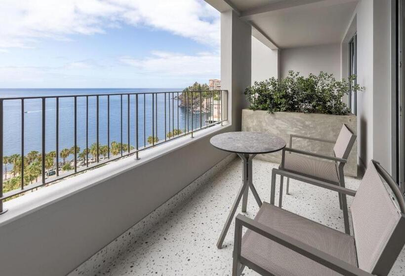 هتل Next by Savoy Signature