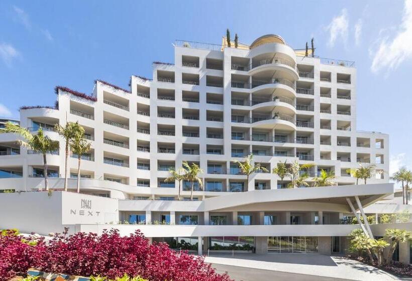 هتل Next by Savoy Signature