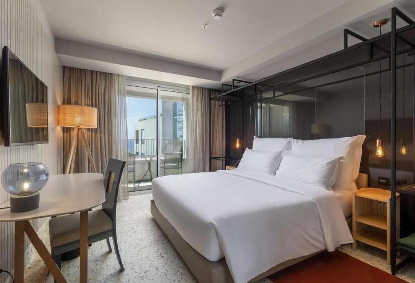 هتل Next by Savoy Signature