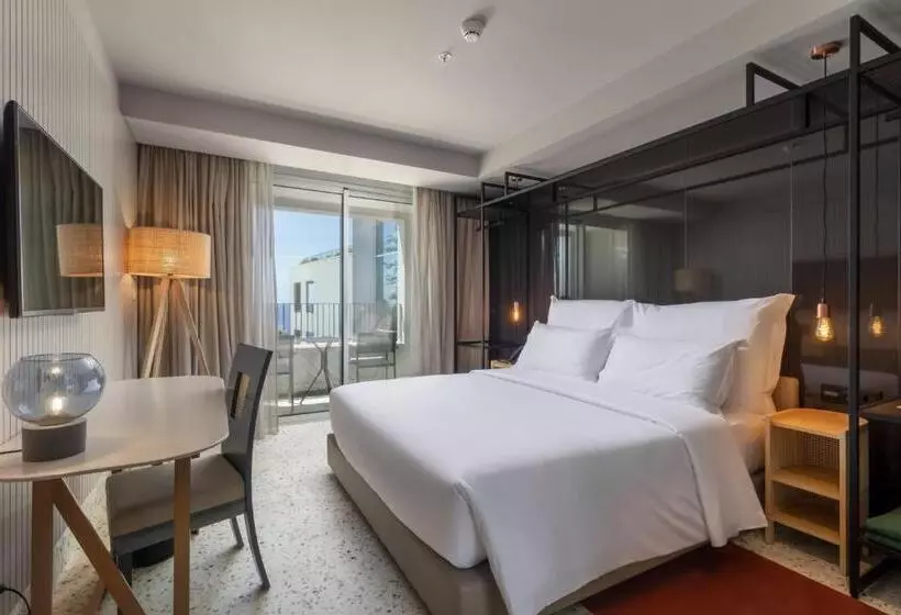 فندق Next by Savoy Signature